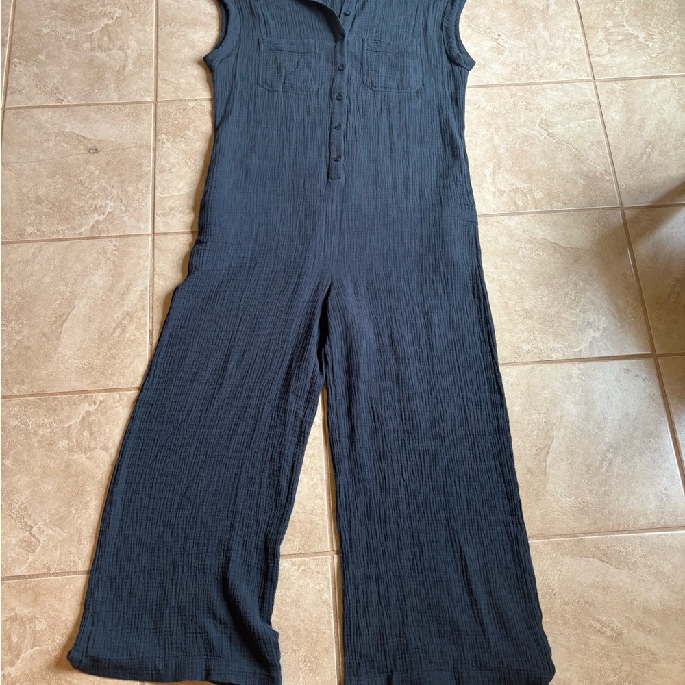 Sleeveless Black Jumpsuit